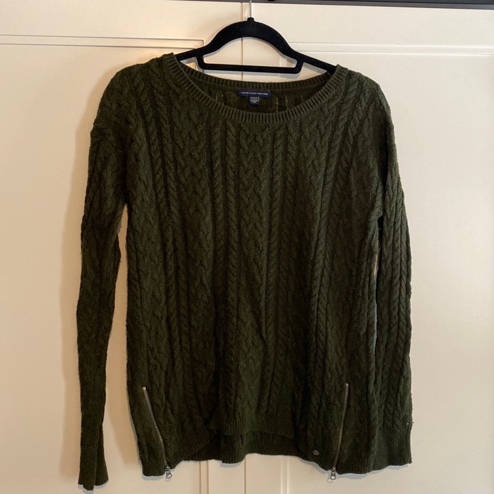 American Eagle sweater